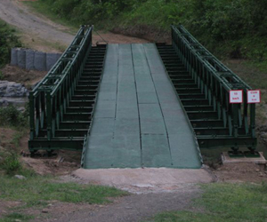 200型钢桥